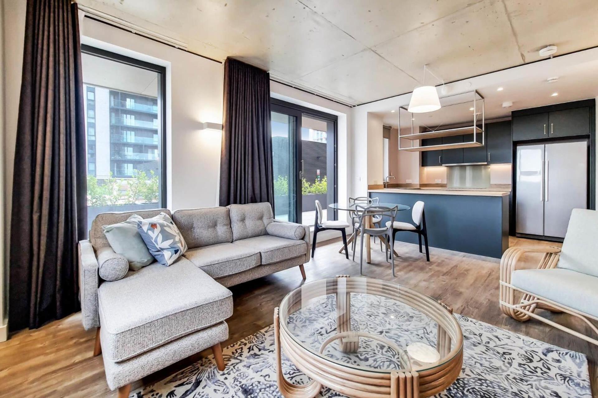 Botanical-inspired At Repton Gardens Right In The Heart Of Wembley Park * Londra