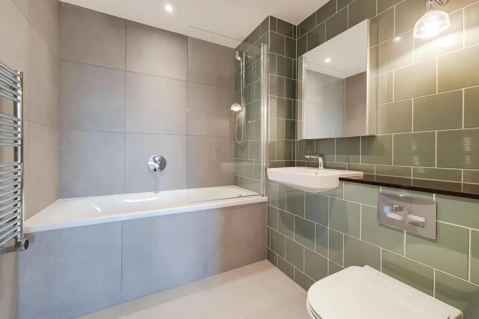 Botanical-inspired At Repton Gardens Right In The Heart Of Wembley Park Londra